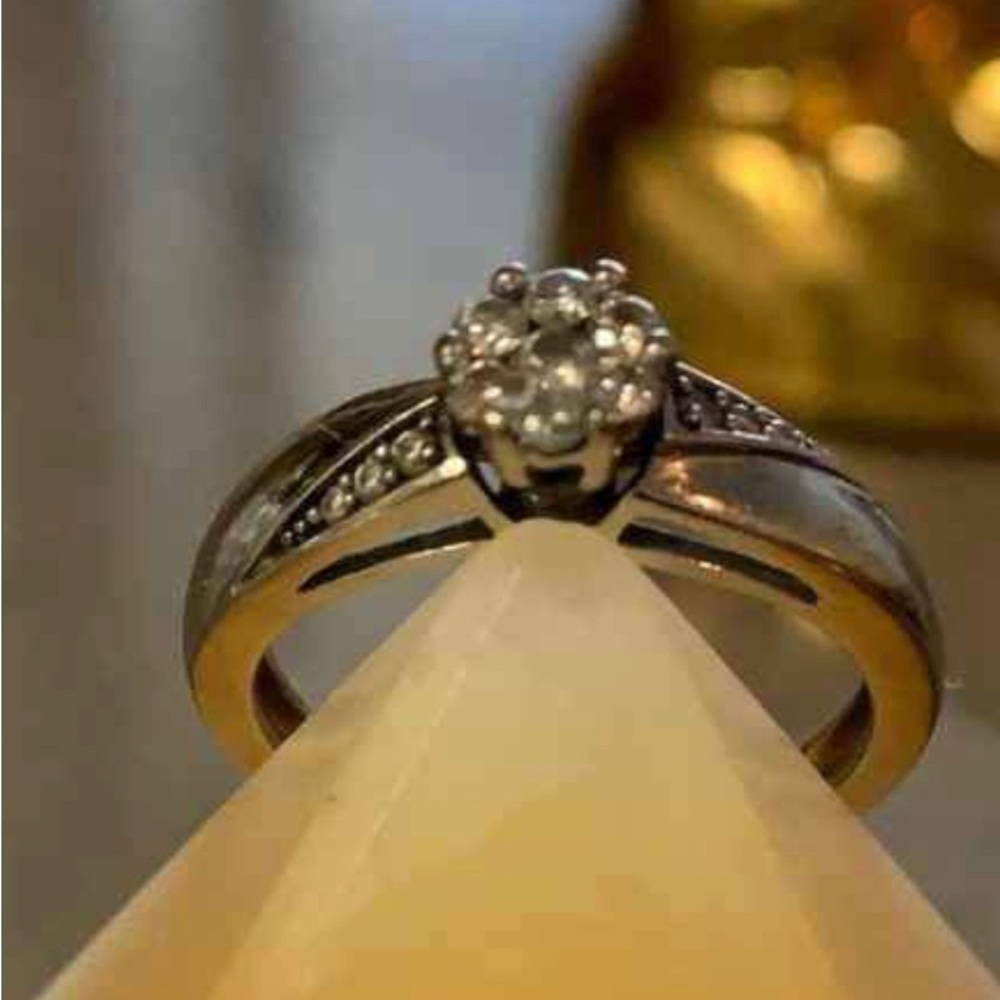 14k solid white gold and diamond ring